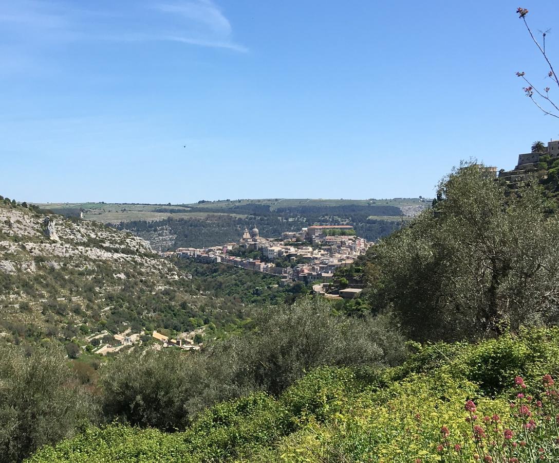 Le Fioriere Affittacamere E Casa Vacanze Ragusa Exterior photo