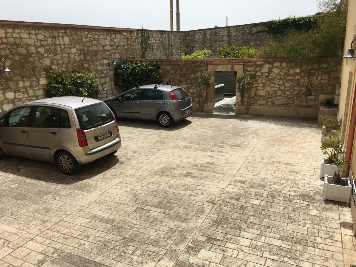Le Fioriere Affittacamere E Casa Vacanze Ragusa Exterior photo